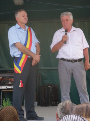 Celebrating the commune day11